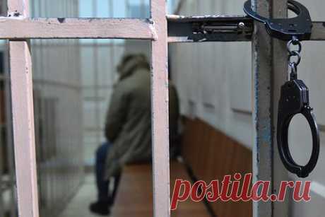 Обвиняемого в подготовке теракта в Херсоне завербовала военная разведка Украины. Павла Запорожца, обвиняемого в подготовке теракта в Херсоне на 9 мая 2022 года, завербовало главное управление разведки (ГУР) минобороны Украины. Об этом в среду, 5 апреля, заявил свидетель по уголовному делу старший оперуполномоченный по угрозыску УФСБ России по республике Крым и городу Севастополю Андрей Краснов.