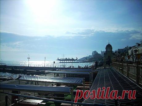 Вид зимней набережной