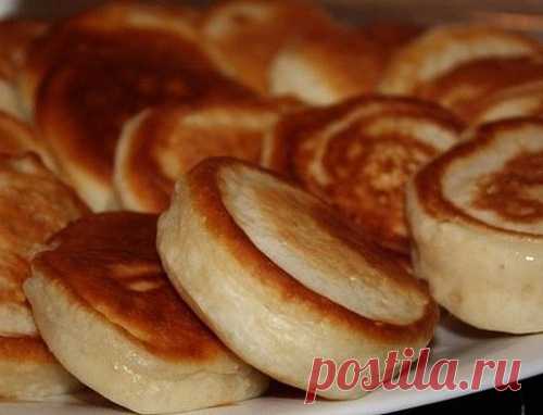 Пышные оладушки на кипяченом кефире...такие вы еще не пробовали!