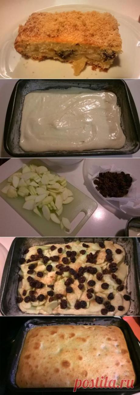 Яблочный сметаный пирог с изюмом и хрустящей крошкой | 4vkusa.ru