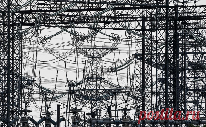 Основная часть Энергодара осталась без света и воды после атак ВСУ. Поврежденная из-за атаки дрона подстанция «Радуга» в Энергодаре была единственной, снабжающей город электричеством, сообщил глава города Эдуард Сеновоз.