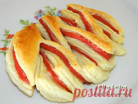 Нарезные слойки с Докторской колбасой
