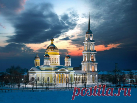 Золотые купола: красивейшие православные колокольни / Туристический спутник