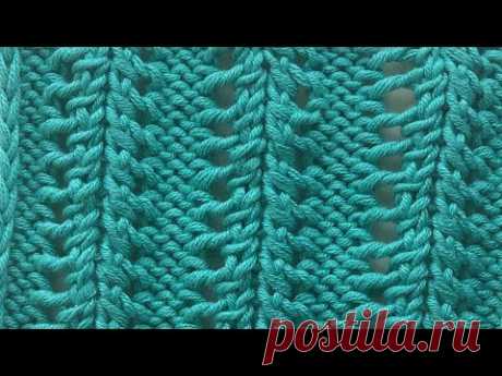 Vertical lace stripes – an elegant and easy-to-knit pattern.