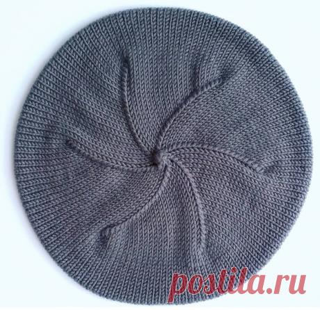 Поделюсь описанием этого чудесного классического берета  Пряжа Alize Merino ROYAL 50г/100м 100% шерсть. Расход около 1,5 мотков.
На размер головы 56 см набрала 100п.+1п. для соединения в круг.

Резинка 1*1 на спицах 3,5мм 10 рядов

В 11-м ряду равномерно прибавить 32 петли, вязать лицевой гладью.
В 12-м ряду сменить спицы на 4,5мм и вязать лицевой гладью 11 см от резинки. У меня получилось всего 44 ряда вместе с резинкой.
Затем начать убавки - разделить вязание маркерами н...