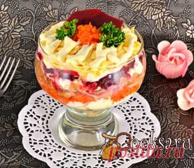 Сельдь под "шубой" с сыром и яблоком фото рецепт приготовления