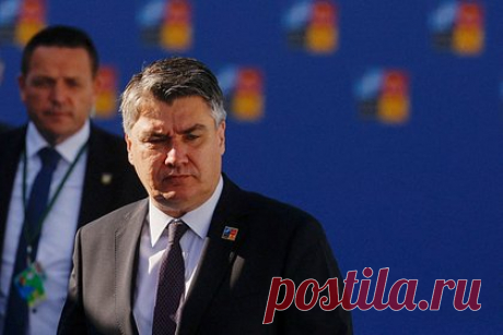 Президент Хорватии назвал безумными допущения провала России на Украине. Допущения провала России на Украине безумны, заявил президент Хорватии Зоран Миланович. Кроме того, он выступил против поставок любого летального оружия Киеву. Он назвал США страной, которая платит наименьшую цену за украинский конфликт, в то время как Европа платит больше всех.