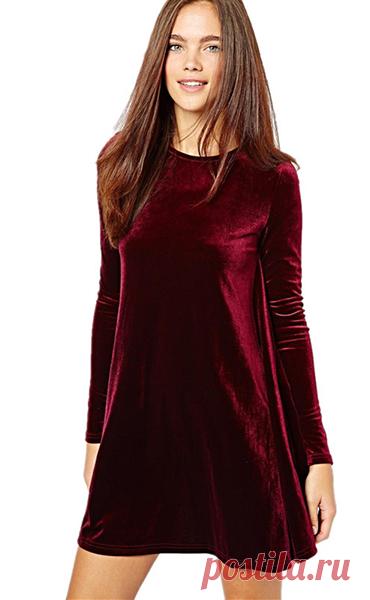 Велюровые платья – поистине королевские наряды