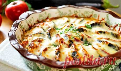 Баклажаны, запеченные c помидорами и сыром