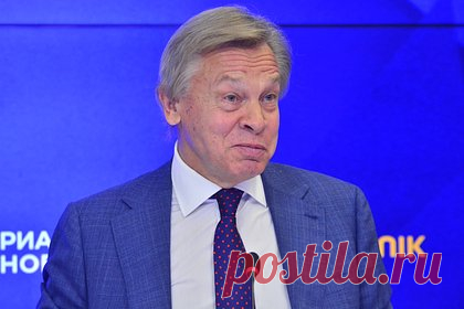 Пушков рассказал о психозе вокруг Украины. Российский сенатор Алексей Пушков заявил, что лидеры Европейского союза демонстрируют не рациональность, а психоз при обсуждении вопросов, связанных с Украиной. По мнению политика, подтверждается прогноз о превращении Украины в предмет раскола среди европейских чиновников.