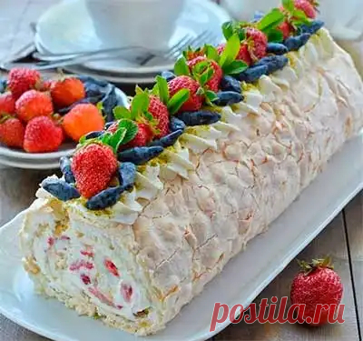 Как приготовить меренговый рулет