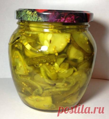 ОГУРЦЫ С КУРКУМОЙ НА ЗИМУ. ПРИГОТОВЬ, ТЕБЕ ПОНРАВИТСЯ

Вода 800 мл
Сахар 1 стакан
Соль 2 ст.л
Уксус 9% 200 мл
Куркума 1 ч.л 
Чеснок 5 зуб
Укроп и горчица в зёрнах по 1 ч.л в банку

Приготовление:

Огурцы тщательно моем, отрезаем хвостики, очищаем от кожицы, разрезаем вдоль на четыре части. На дно банок выкладываем укроп, чеснок, одну чайную ложку горчицы в зернах. Аккуратно укладываем в банки огурцы. Готовим маринад. В воду добавляем соль, сахар, куркуму и уксус. Даем за...