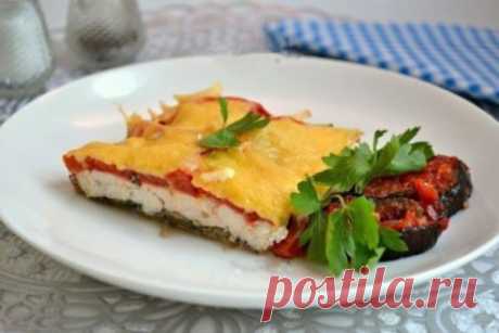 Куриное филе с баклажанами и помидорами в духовке.