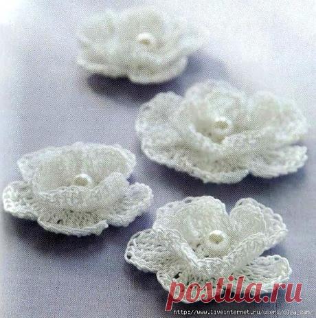 БЕЛЫЕ ЦВЕТЫ ВЯЗАННЫЕ КРЮЧКОМ.