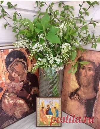 Новоначальным. ЭТИ МОЛИТВЫ ЗНАЕТ (ДОЛЖЕН ЗНАТЬ) КАЖДЫЙ ПРАВОСЛАВНЫЙ ХРИСТИАНИН.

Молитва Святому Духу
Царю Небесный, Утешителю, Душе истины, Иже везде сый и вся исполняяй, Сокровище благих и жизни Подателю, прииди и вселися в ны, и очисти ны от всякия скверны, и спаси, Блаже, души наша.

Молитва ко Пресвятой Троице
Пресвятая Троице, помилуй нас; Господи, очисти грехи наша; Владыко, прости беззакония наша; Святый, посети и исцели немощи наша, имене Твоего ради.

Молитва Гос...