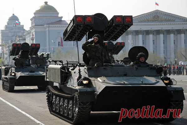 В РОССИИ ИСПЫТАЮТ НОВЕЙШИЙ МОБИЛЬНЫЙ ЗРК "СОСНА"