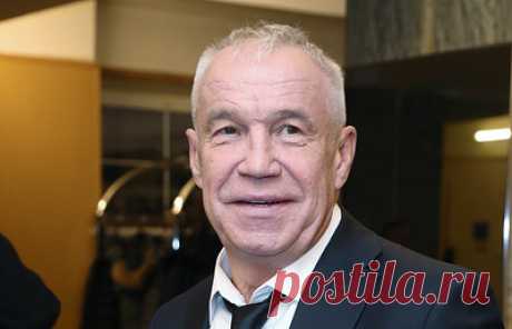 Сергей Гармаш вызвал скорую из-за проблем с сердцем. Его представитель Олег Будрин сообщил, что актер находится дома