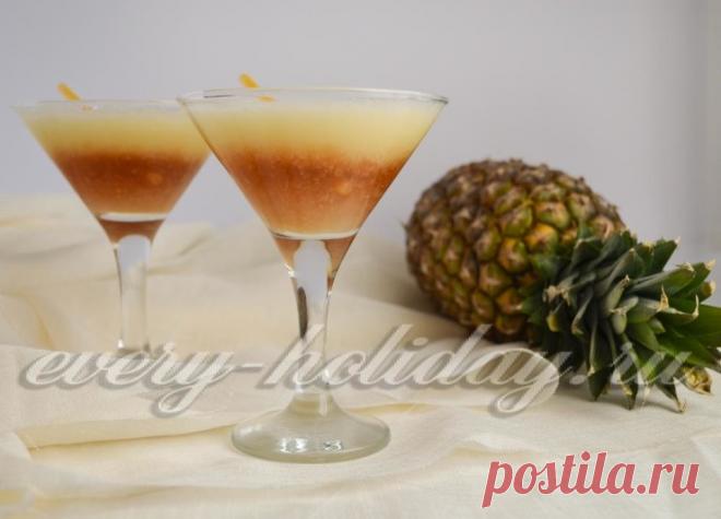 Коктейль с вином и ананасом: рецепт