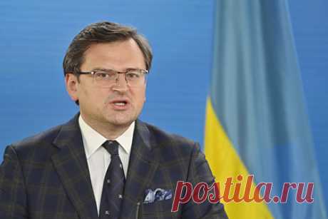 На Украине сравнили вступление в НАТО с копанием туннеля под водой. Глава МИД Украины Дмитрий Кулеба сравнил вступление страны в НАТО с копанием туннеля с двух сторон, когда в этом участвуют и Киев, и Запад. Он также отверг идею, что Украина должна действовать, пока партнеры выжидают, и подчеркнул, что Запад должен признать страну своей полноценной частью.