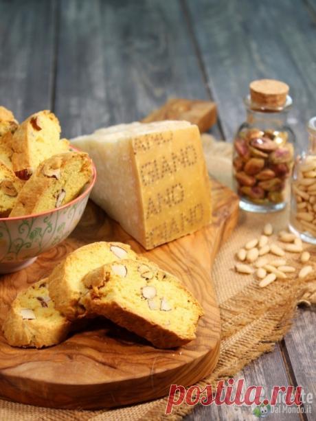 осолени бадеми и шам фъстък кътчета | RicetteDalMondo