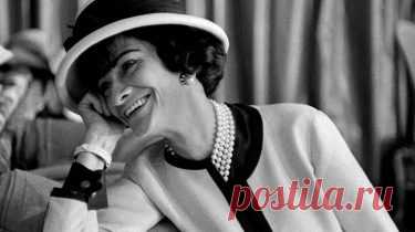 По мнению Коко Шанель, эти 4 цвета никогда не выйдут из моды