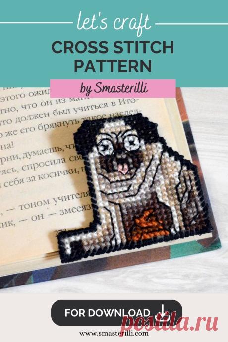 Fat pug corner cross stitch bookmark: pattern and tutorial for plastic canvas PDF by Smasterilli. Digital cross stitch pattern for instant download. Plastic Canvas Project. Book Lover's Craft