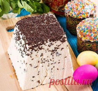 Вареная пасха 
Просто тает во рту!

Вам понадобится:
1 кг творога
2 яйца
300 г сметаны 30 % жирности
150 г сливочного масла
200 г сахара
1/2 пакетика ванильного сахара
100 г мелкого изюма

Приготовление:

1. Творог 2 раза протереть через частое сито. Добавить сметану, растопленное сливочное масло, перемешать до получения однородной консистенции.

2. Взбить миксером яйца, сахар и ванильный сахар. Получившуюся кремообразную массу соединить с творожной смесью, изюмом, хорошо ...