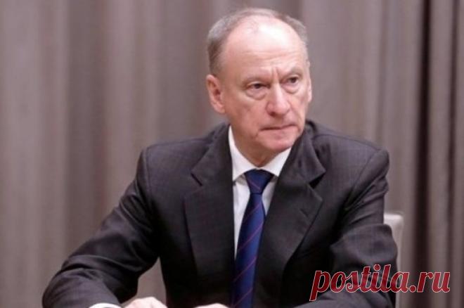 Патрушев: англосаксы фальсифицируют историю с целью расшатать ситуацию в РФ. Роль советского народа в победе над фашизмом умаляется, а зверства нацистов замалчиваются.