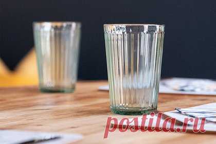 Россиянам напомнили о сухом законе как эффективной мере повышения рождаемости. В советское время существовали эффективные меры улучшения демографической ситуации, одной из которых можно назвать сухой закон, который положительно сказался на повышении суммарного коэффициента рождаемости. Об этом заявил руководитель проекта «Демографическая платформа.РФ» Сергей Чесноков.