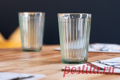 Россиянам напомнили о сухом законе как эффективной мере повышения рождаемости. В советское время существовали эффективные меры улучшения демографической ситуации, одной из которых можно назвать сухой закон, который положительно сказался на повышении суммарного коэффициента рождаемости. Об этом заявил руководитель проекта «Демографическая платформа.РФ» Сергей Чесноков.