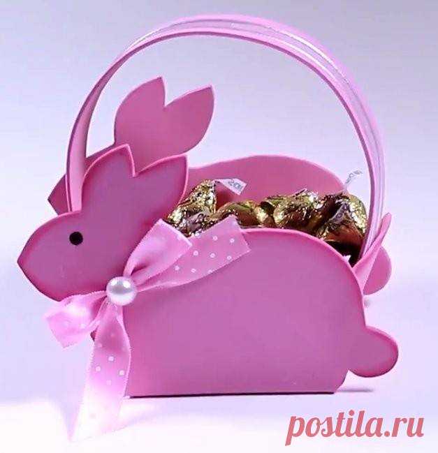 (1) Facebook