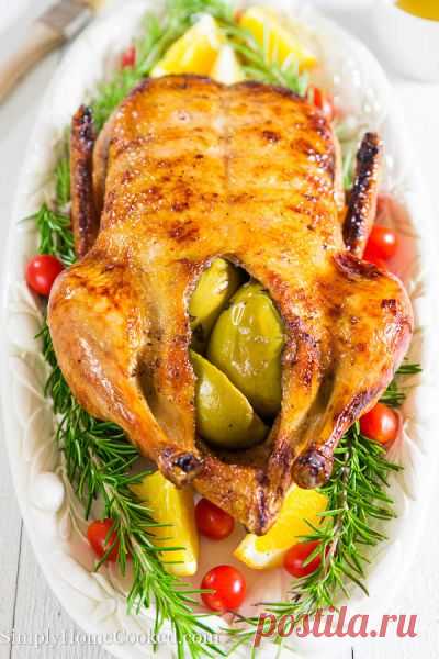 Duck stuffed with apples-24