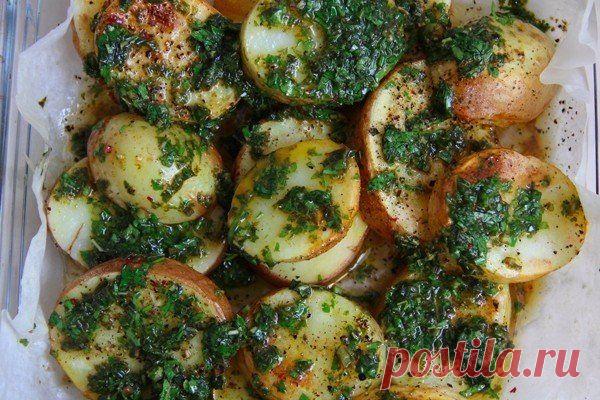 Картошечка по-деревенски с красной рыбкой | Готовим вместе