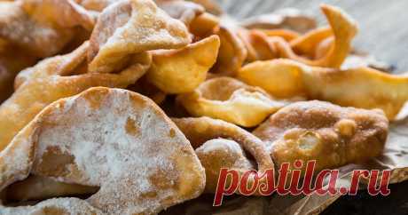 «Тот самый вкус детства». Тёплые воспоминания о советских сладостях и три секретных рецепта А вы готовили хоть раз для детей то, что готовили вам бабушки и мамы, и то, что связано у вас с самыми лучшими моментами детства? Задумывались о том, как много вообще у нас воспоминаний — семейные ужины, папины блины? Маша Трауб написала и выпустила в «Эксмо» книгу воспоминаний о детстве и родных «Суп, второе и компот». И это не просто мемуары, а еще и масса прекрасных рецептов.
