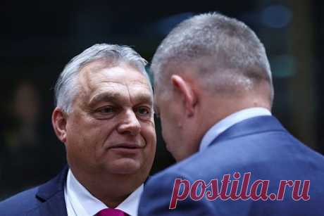 Венгрия выступила против вступления Украины в ЕС. Почему венгры блокируют переговоры и что это значит для России?. Венгрия никогда не согласится увязать вопрос выделения Украине средств из бюджета ЕС и ее вступление в организацию с возвращением венграм денег из европейских фондов. Об этом заявил премьер-министр страны Виктор Орбан. «Лента.ру» разобралась, почему венгры стали главными противниками помощи Украине.