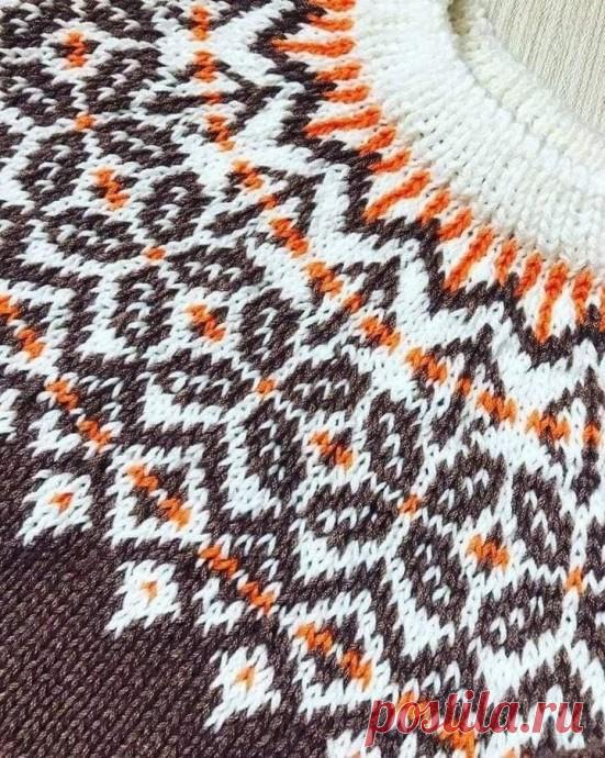 Джемпер с круглой жаккардовой кокеткой