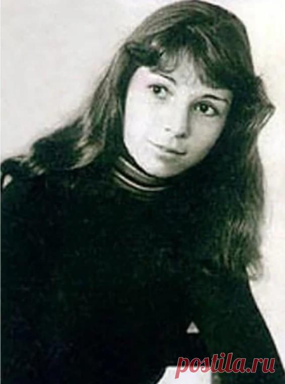 Фото из архива: Жанна Агузарова в детстве и юности