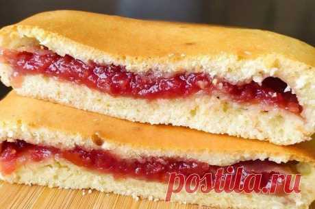 Быстрый заливной пирог с вареньем