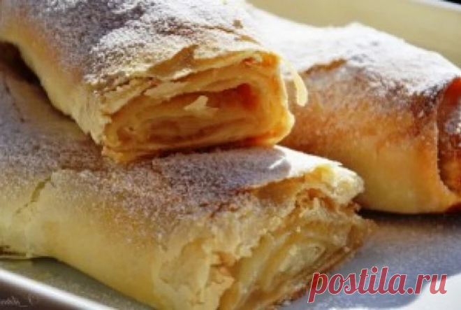 Штрудель с яблоками – это классический рецепт немецкого мучного блюдо в виде ...