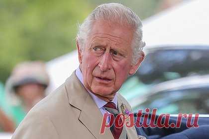 Принц Чарльз стал королем Великобритании. Королем Великобритании стал 73-летний сын королевы Елизаветы II Черльз. Согласно заявлению, опубликованному в официальном аккаунте королевской семьи в Twitter, король Чарльз и его супруга, королева-консорт Камилла останутся на ночь в замке Балморал, где сегодня днем скончалась Елизавета II.