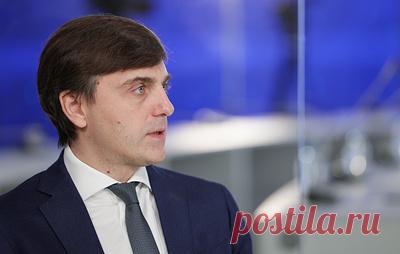 Минпросвещения обеспечит переход школ на единые электронные дневники. Глава министерства Сергей Кравцов отметил, что механизм для реализации уже создан