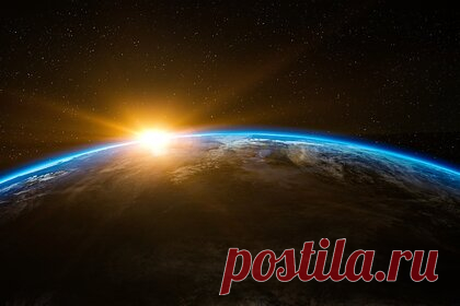 В Японии запустят в космос деревянный спутник. В Японии планируют запустить первый в мире космический спутник из дерева в 2023 году. Его сделают в форме куба с гранью десять сантиметров, а внутрь поместят электронное оборудование. Прежде, чем запускать его, ученые проверят древесину на прочность в открытом космосе: куски материала проведут там девять месяцев.