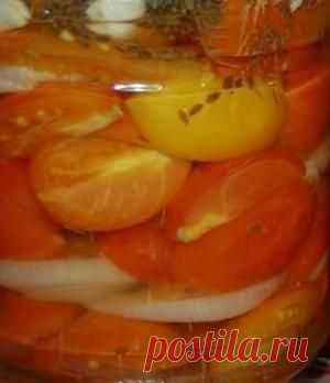 Помидорные дольки с луком