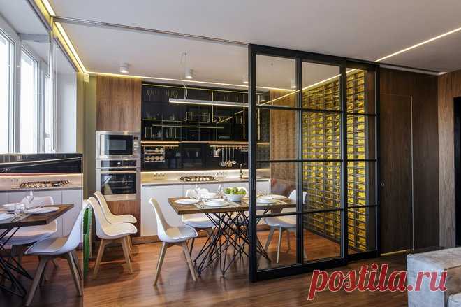 Проект недели: Кухня-гостиная с янтарными стеклоблоками | Houzz Россия