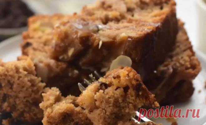 Пирог Шарлотка с грушей из миндального молока и кокосового сахара