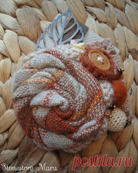 Купить Брошь &quot;Домик в лесу&quot; - брошь, брошка, украшения ручной работы, украшение, цветок, домик