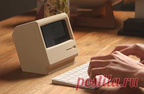 Зарядное устройство Elago M4 превратит ваш iPhone в компьютер Macintosh 128K Компания Elago выпустила оригинальную зарядную станцию для iPhone, которая выглядит как Macintosh 128K, представленный 24 января 1984 года. Elago M4 for iPhone выглядит как один из главных компьютеров в истории — в нем есть даже крохотная прорезь, напоминающая дисковод. Необычная зарядка работает со всеми 4,7-дюймовыми моделями смартфонов Apple. При установке гаджета на платформу, экран мобильного устройства выступает…