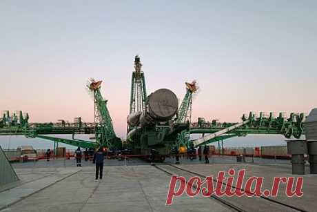 Четырех казахов задержали при попытке украсть кабель с космодрома Байконур. На космодроме Байконур задержали пытавшихся украсть кабель четырех казахов. Злоумышленники заехали на территорию космодрома на УАЗе по объездной дороге через поля. Они знали, что ряд объектов на космодроме не используется и потому слабо охраняется. Они резали кабель у комплекса «Энергия-Буран».