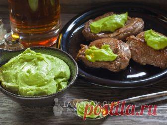 Соус-дип из авокадо с сыром — рецепт с фото Паста из авокадо с сыром - очень многофункциональная приправа для самых различных блюд, в которых она используется абсолютно по-разному.