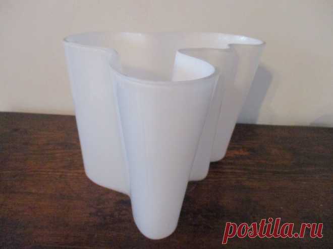 Early ITTALIA Savoy waves Vase by Hand Signed by - Etsy This Vases item is sold by FineTreasuresForYou. Ships from Hilton Head Island, SC. Listed on Mar 27, 2023